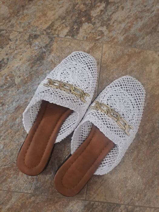 Slapi casual croșetați