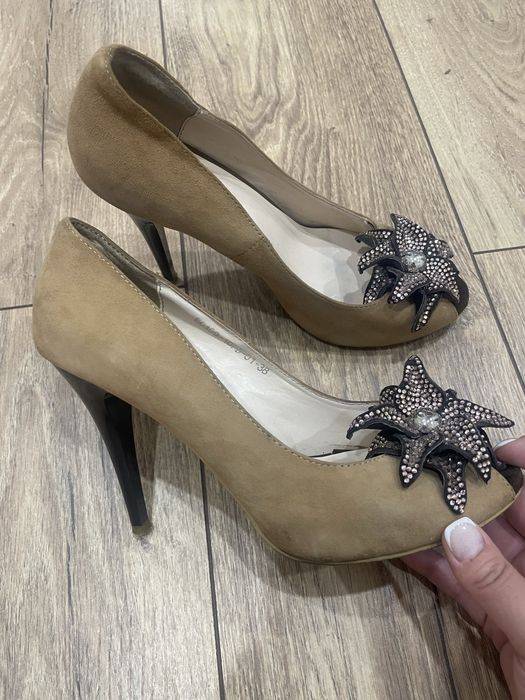 Продам женскую обувь