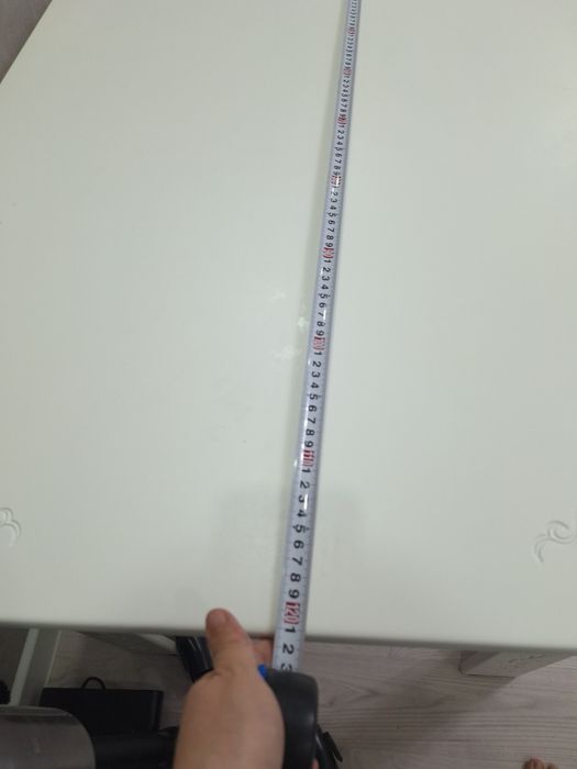 Кухонный стол белый