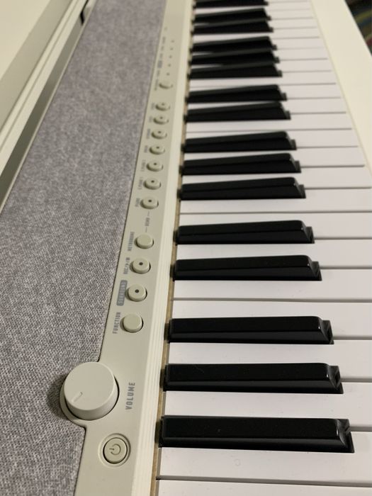 пианино Casio CT-S1