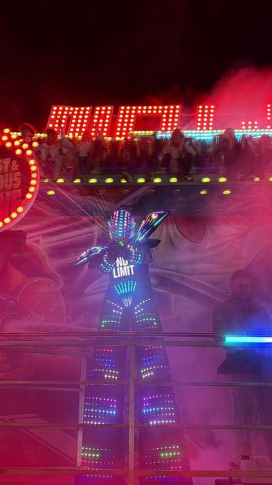 Inchiriere Roboti LED pentru Evenimente - Nunta Botez Majorat Cununie