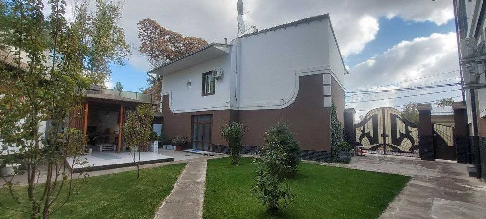 Сдаётся  офис .Яккасарай  Ракат 220 м2