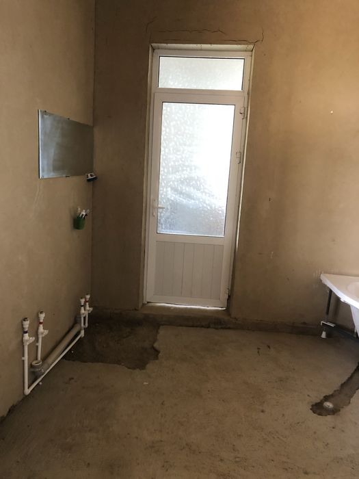 Santehnik ishlari bo’sa tuzatib beramiz