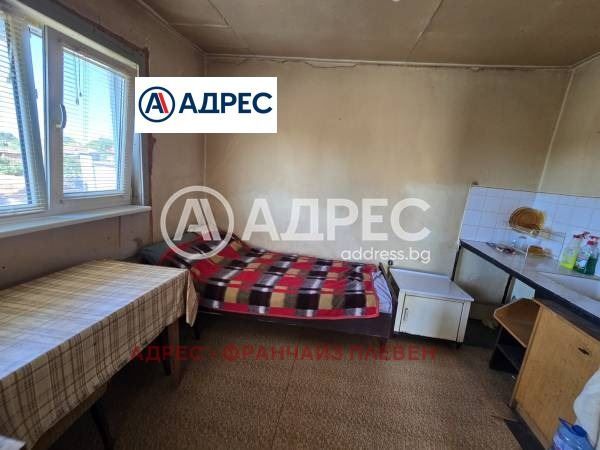 Продава се Къща в с. Радишево, Област Плевен - 110 кв.м за 537 €/кв.м - Снимка #2