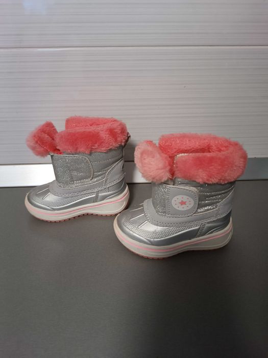 Cizmulițe fetițe Nr 20 in stare perfecta