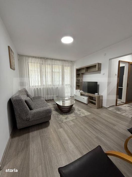 Apartament de inchiriat, 50 mp, 2 camere, mobilat, zona Tiglina 2