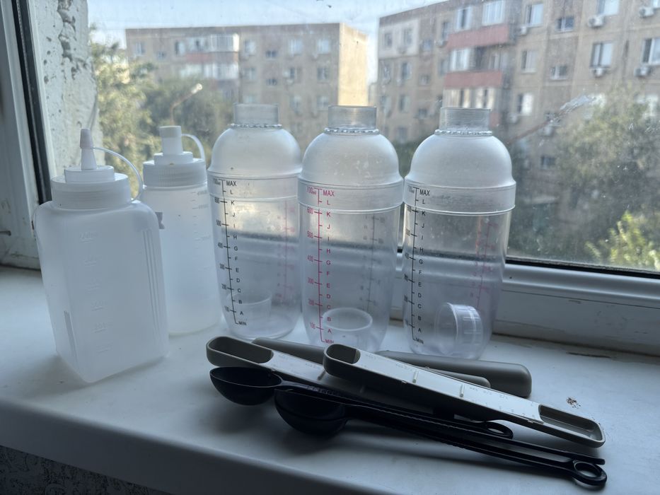 Продам шейкер  пластиковые