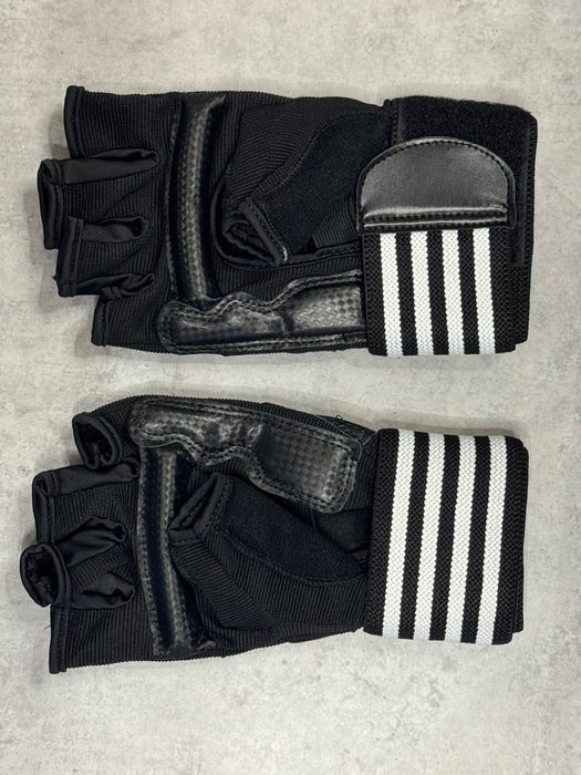 Чисто нови ръкавици размери M, L, XL