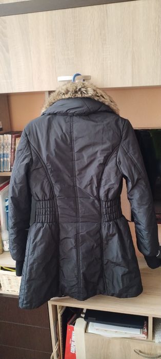 Geacă superbă, elegantă, cambrată, neagră, S