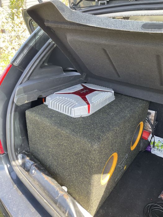 subwoofer auto Syrincs BP 600W+ statie sony Xplod 600w -4canale