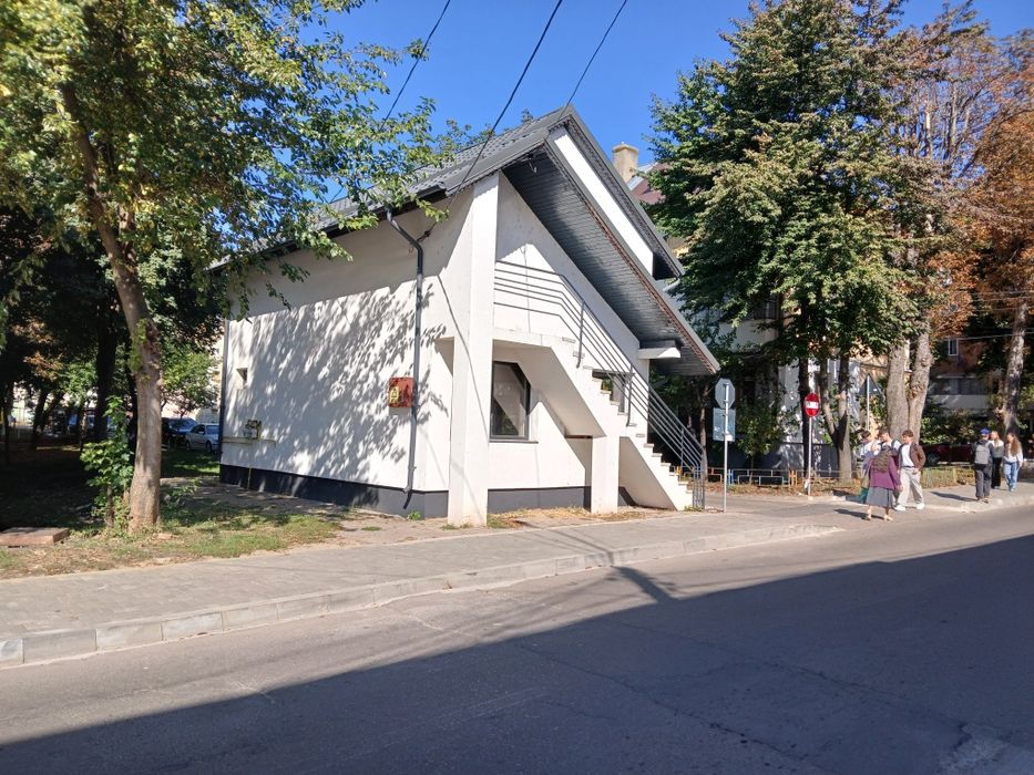 Spatiu comercial+apartament