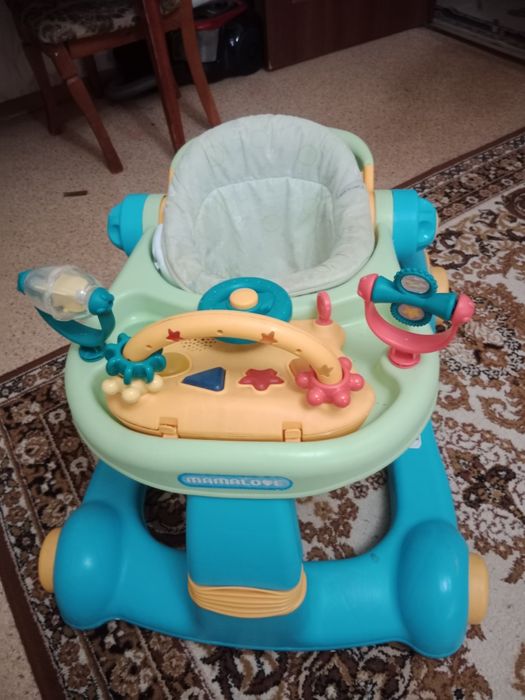 Продам ходунки,коляску,толокар , велосипед