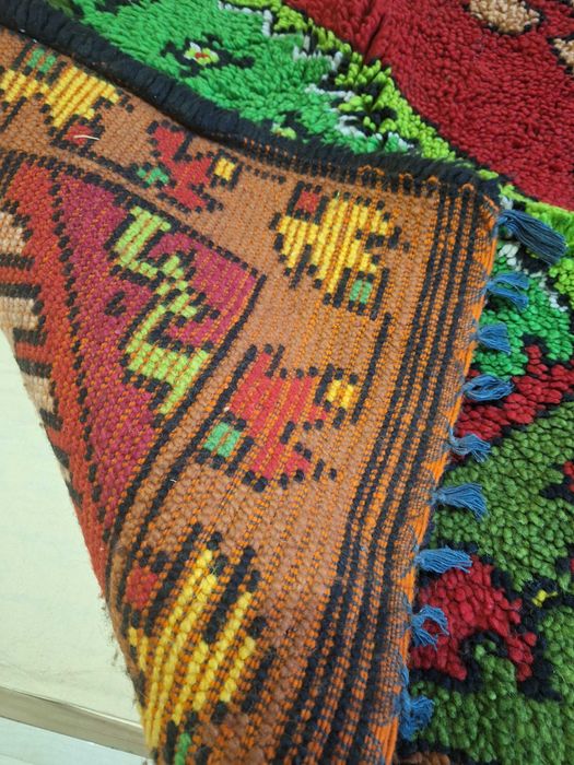 красив котелски китеник