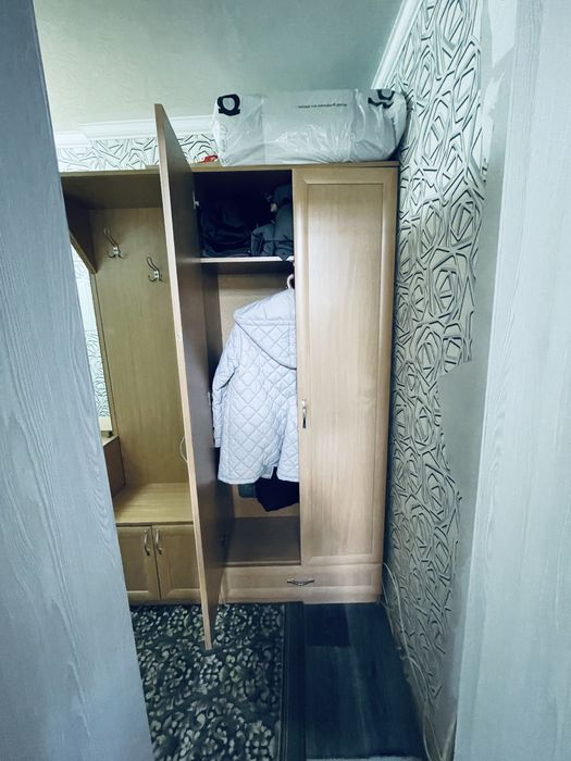 Продается прихожая б/у