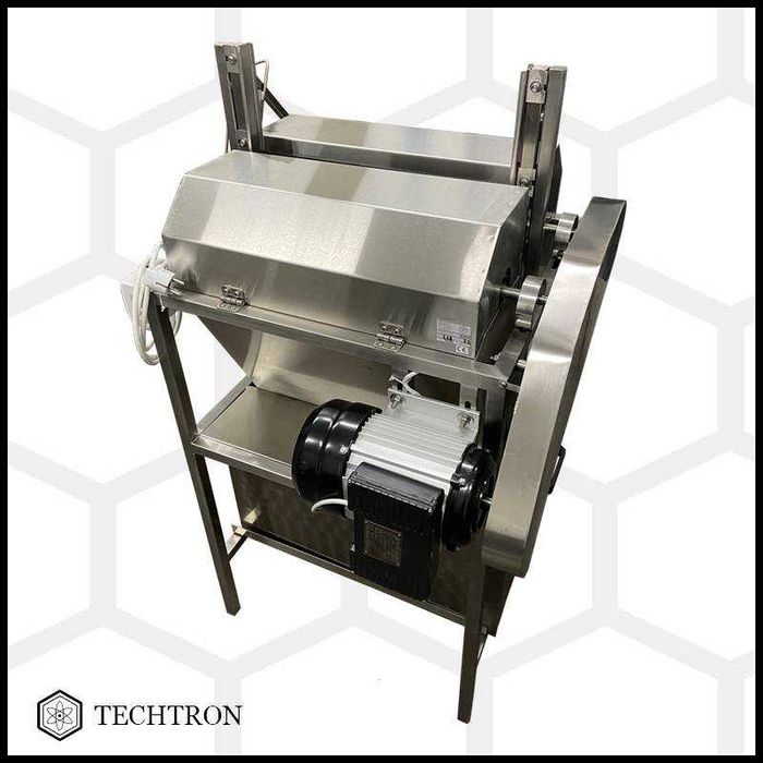 Masina electrică din inox, noua, de descapacit pentru extractia mierii