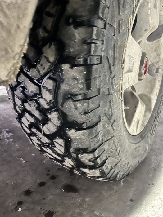 Продам шины Comforser 11.00