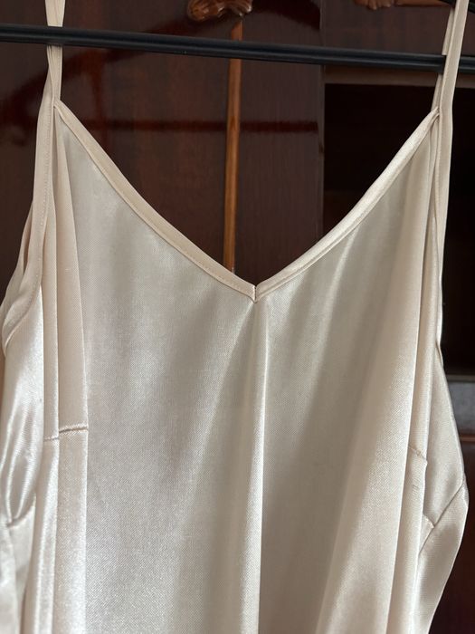 Платье весеннее размер М остин