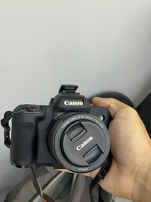 Canon EOS M50 Mark II cu obiective si accesorii