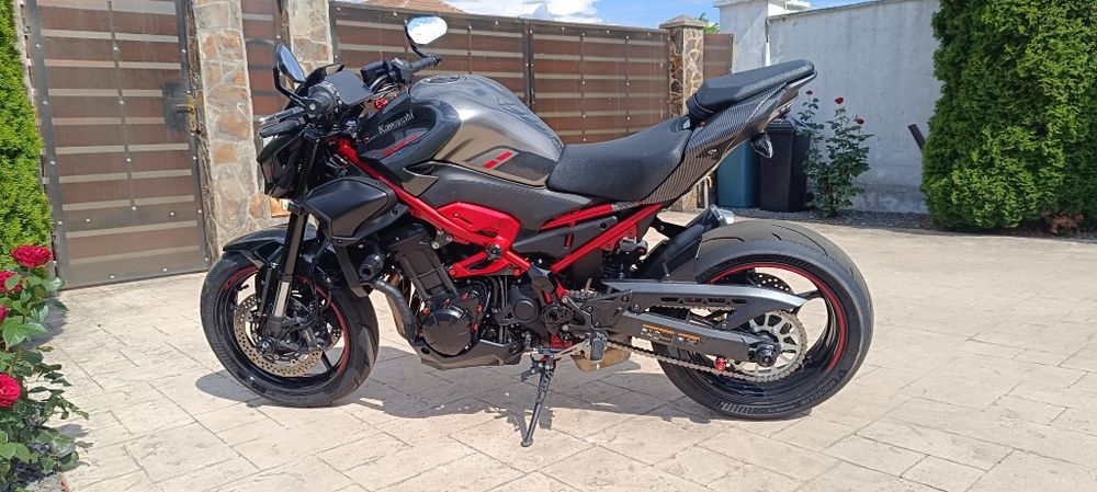 Kawasaki Z900.  2025