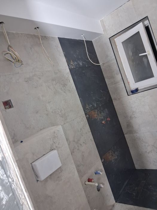 Executam lucrări interioare și exterioare , finisaje ,placări s.a.