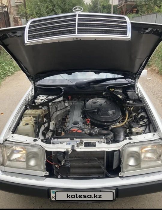 Продам Мерседес 124