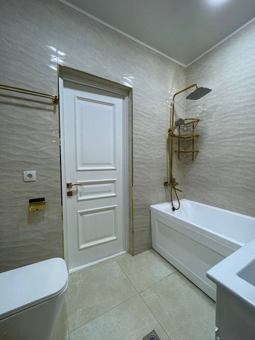 Srochna sotiladi.Beruniy metro Huvaydoda 4xonali kvartira