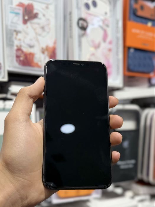 iPhone 11 в хорошем состоянии