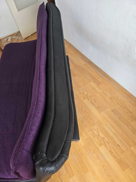Canapea pliabila cu cadru de metal