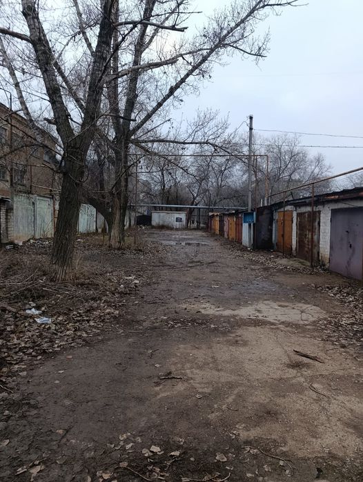 Продам гараж район магазин Урал