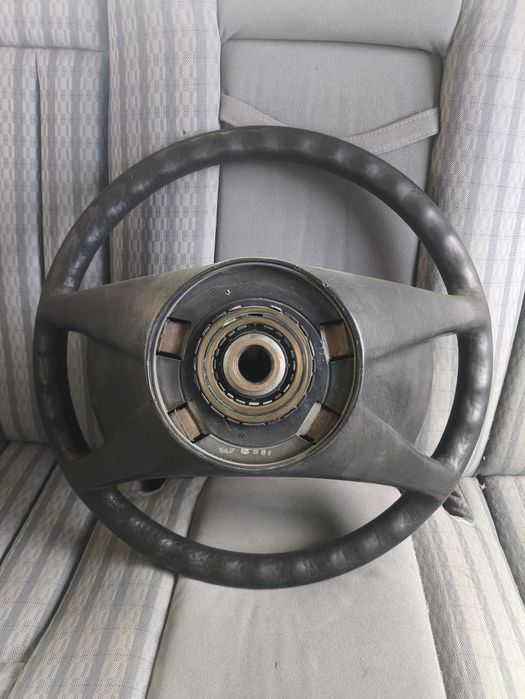 Продам руль Мерседес 124