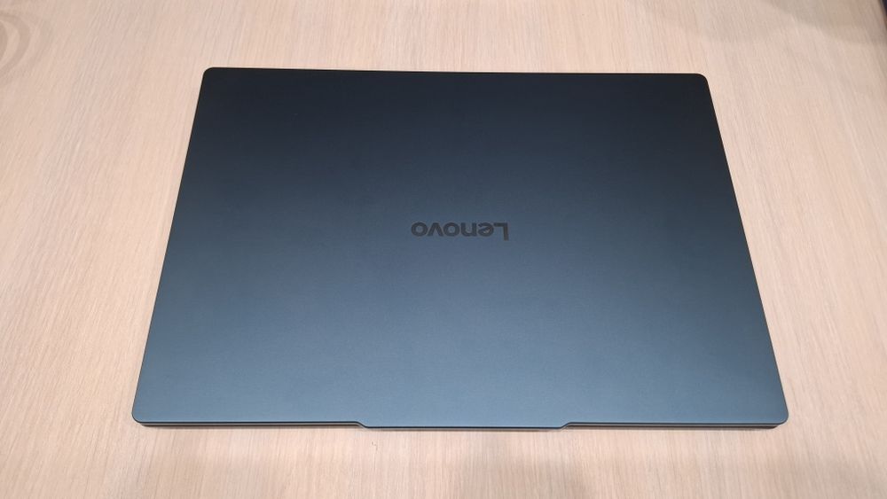 Lenovo Yoga Pro 7 14ASP10