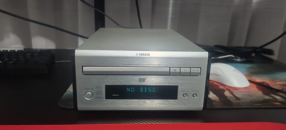 Dvd player Yamaha E810
