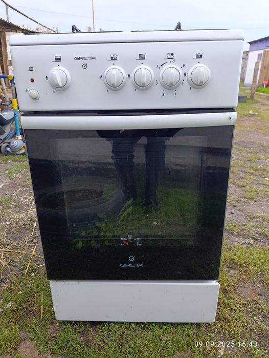 Продам газ плиту