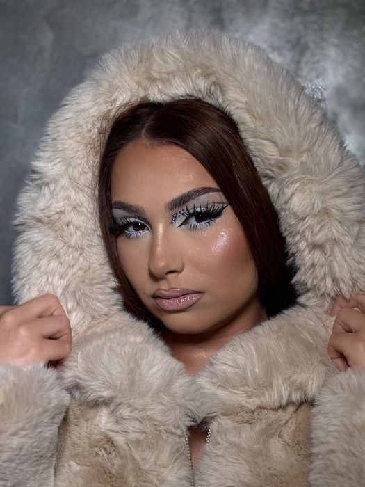 Ofer servicii de make-up in bucuresti!