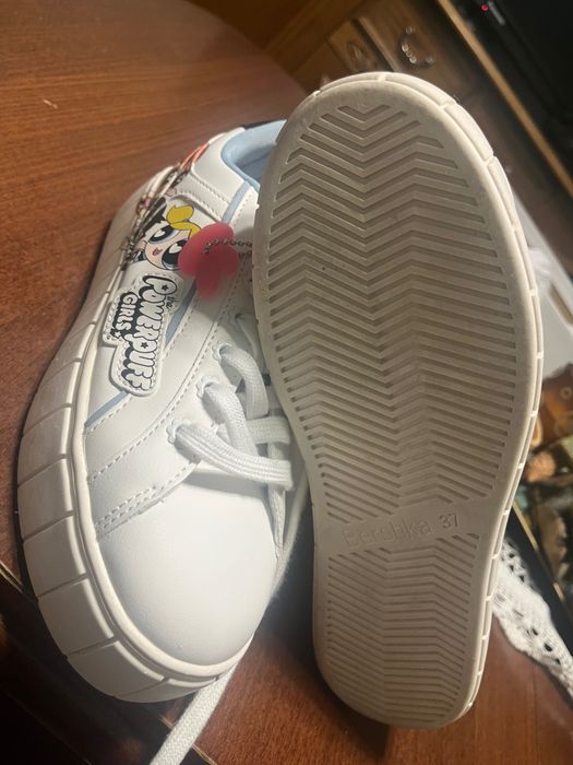 Кецове Bershka нови 37.5 номер