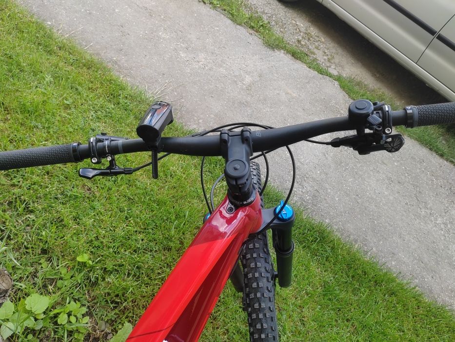 Bicicleta full suspension Trek fuel ex8