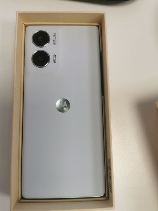 Motorola Edge 50 Fusion,   Redmi 15
