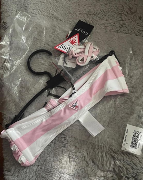 Costum de baie Guess