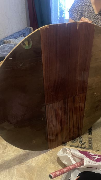 Продам круглый стол