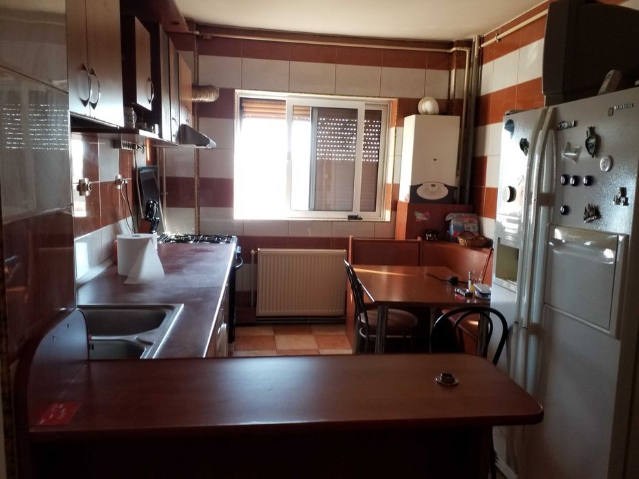 Inchiriat Apartament 3 cam. Berceni