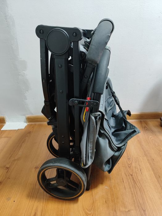 Коляска прогулочная