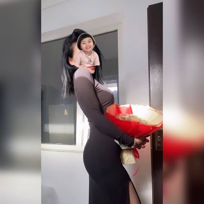 Продам платье с разрезами