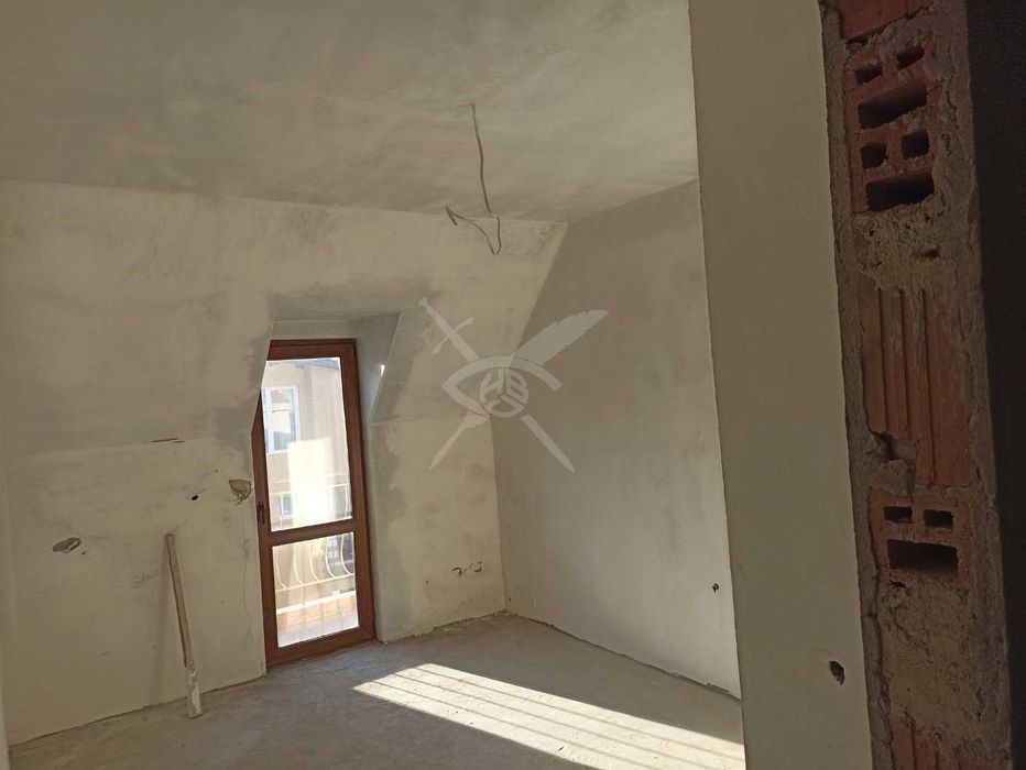 Продава се Тристаен апартамент в Несебър - 67 кв.м за 1090 €/кв.м - Снимка #1