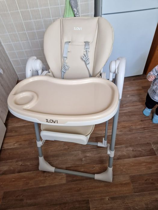 Детский стульчик для кормления.