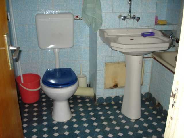 UltraCentral (Galeriile Comerciale) Ploiesti - Apartament: 2 Camere Decom Su 66 mp, Etaj 4/9, cu Balcon (Inchis) pe toata lung Apart si Boxa la Subsol