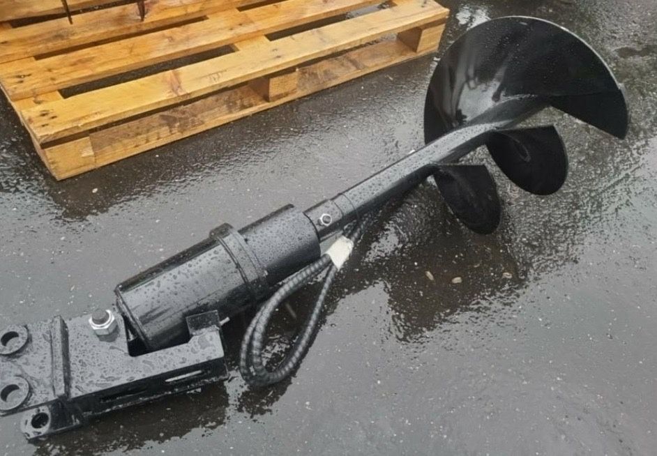 Foreza petru utilaj hidraulica cu burghiu inclus petru miniexcavator