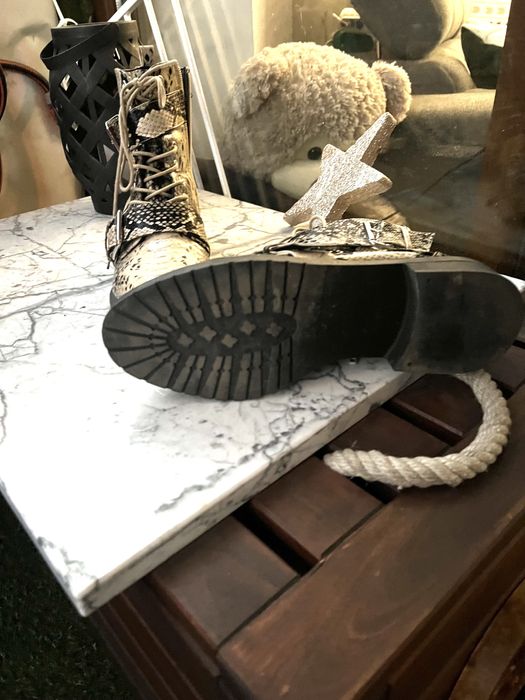 уникални дамски боти ASOS със змийски мотив