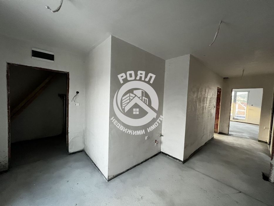 Продава се Тристаен апартамент в Пловдив, Кючук Париж - 281 кв.м за 819 €/кв.м - Снимка #1