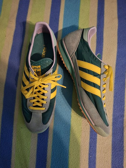 Маратонки адидас