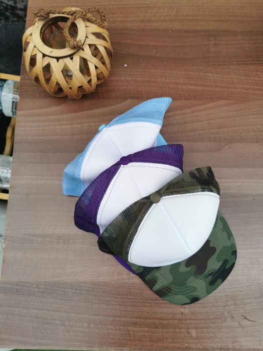 Tricouri, căni, sapci personalizate- afacere la cheie